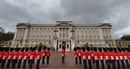 Cambio de guardia real en el palacio de Buckingham.