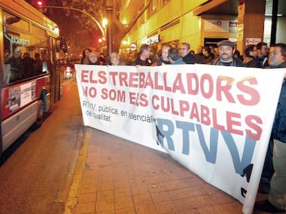 Protesta de trabajadores de RTVV contra el ERA.