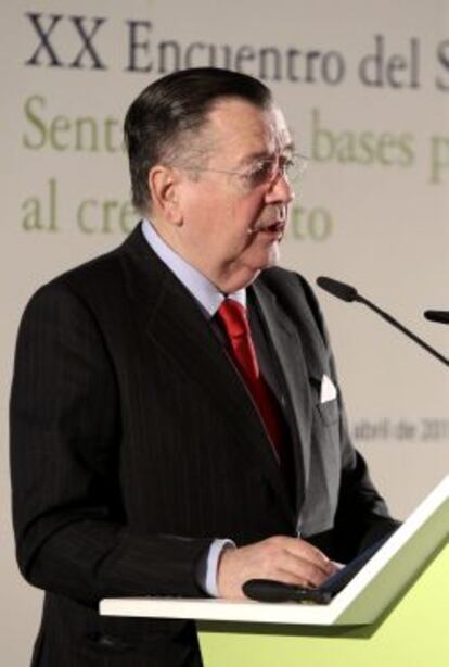 El consejero delegado del Banco Santander, Alfredo Sáenz, durante su intervención en la inauguración del XX Encuentro del Sector Financiero.