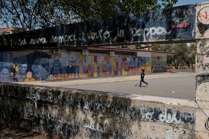 Mural en el centro del Quadraro que recuerda algunos episodios hitóricos del barrio.