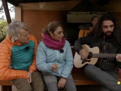 Jesús Calleja, Lolita Flores y Guillermo Furiase, en 'Planeta Calleja'.