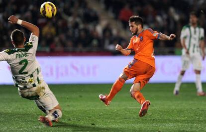 Piatti, en el momento de marcar.