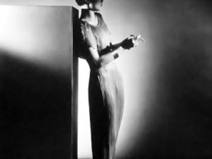 Mai-Mai, con un vestido de Fortuny. Imagen de George Platt. (1934)