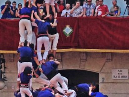 Momento de la caída del ‘castell’ de Vila de Gràcia.