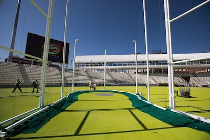 Se inauguró en 1961, sobre la zona de un antiguo cementerio, y a lo largo de su historia han pasado figuras como Carl Lewis, Sergey Bubka o Elena Isinbáyeva.