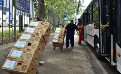 Transporte de urnas eletr&ocirc;nicas em Bras&iacute;lia.