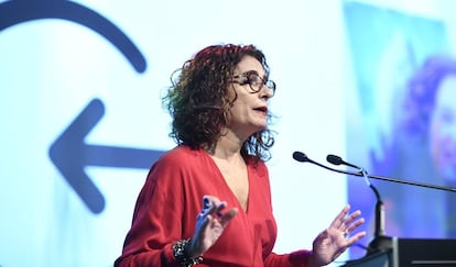 La ministra de Hacienda en funciones, María Jesús Montero durante su intervención en la clausura el `I ClosinGap Equality Summit´ en la sede de Vodafone en Madrid, a 17 de octubre de 2019. 17 octubre 2019, tecnología Óscar Cañas / Europa Press 17/10/2019