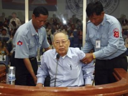 Ieng Sary, ministro de Exteriores camboyano con Pol Pot, en 2008, durante una vista preliminar de su juicio por genocidio.