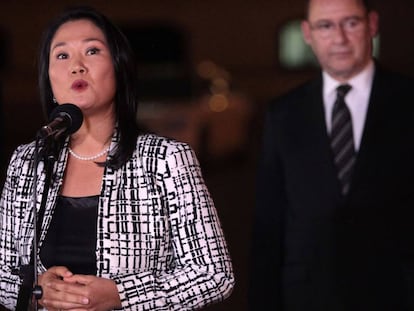 Keiko Fujimori durante una reuni&oacute;n en julio.