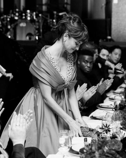 Penélope Cruz, durante la cena en su honor de la gala del MoMA, organizada por Chanel.