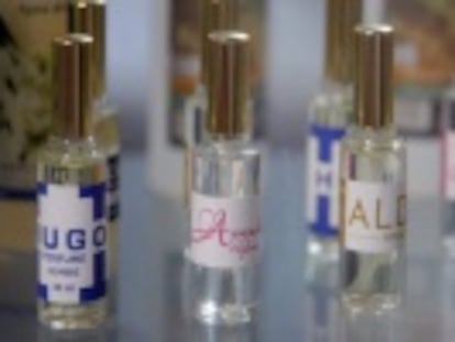 O lançamento dos perfumes coincide com uma nova crise no abastecimento de produtos de higiene pessoal na ilha