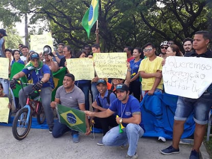 Mobilização pró intervenção militar em Recife