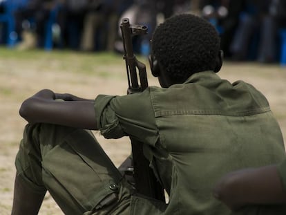 Uno de los 210 niños soldado puestos en libertad el pasado 17 de mayo en Pibor (Sudán del Sur). 