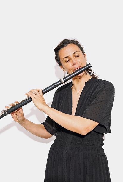 Orquesta sinfónica Galicia. En la imagen, María José Ortuño, flauta principal asistente.
