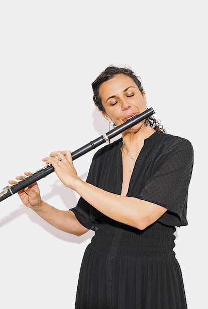 Orquesta sinfónica Galicia. En la imagen, María José Ortuño, flauta principal asistente.