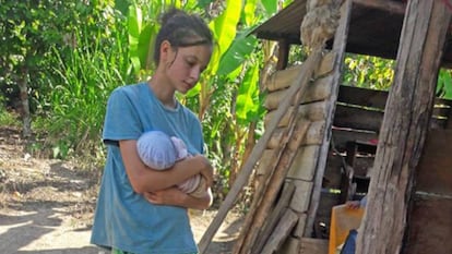 Patricia Aguilar, en la región selvática de Perú en la que fue rescatada.