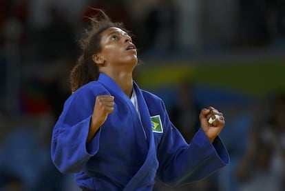 A judoca Rafaela Silva, ao ganhar o ouro, nesta segunda.