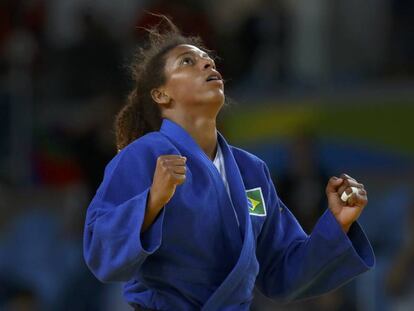 A judoca Rafaela Silva, ao ganhar o ouro, nesta segunda.