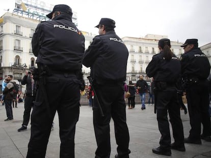 Vigilância na Puerta del Sol em um treinamento para o final do ano.