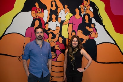 Hugo Palmarola y Eden Medina, curadores de la exposición.