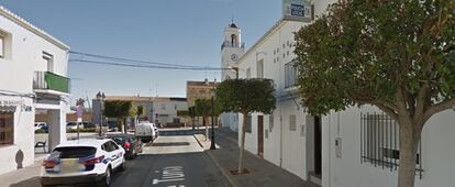 Calle en la que se produjo el suceso, en la localidad valenciana de San Antonio de Benagéber.