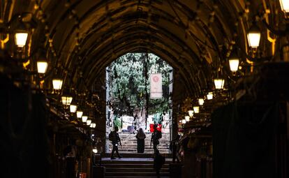 Uno de los accesos a la Explanada de las Mezquitas, lugar de culto de musulmanes, dentro de la ciudad vieja de Jerusalén.