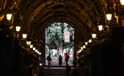 Uno de los accesos a la Explanada de las Mezquitas, lugar de culto de musulmanes, dentro de la ciudad vieja de Jerusalén. 