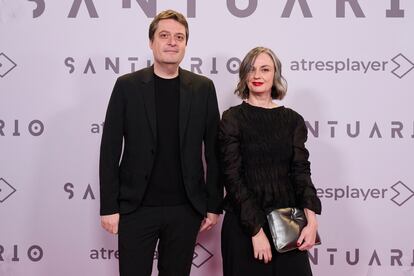 Manuel Bartual y Carmen Pacheco, en el preestreno de la serie 'Santuario'.