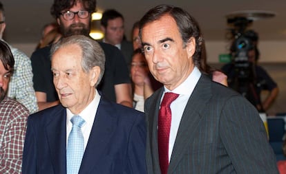 Juan Miguel Villar Mir, presidente de Grupo Villar Mir, y su hijo Juan Villar-Mir de Fuentes, presidente de OHL.