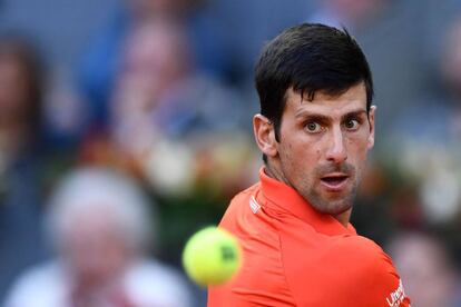 Djokovic, durante la final contra Tsitsipas en Madrid.