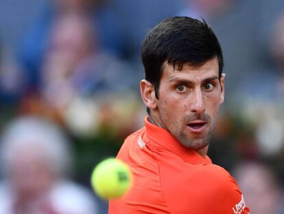 Djokovic, durante la final contra Tsitsipas en Madrid.