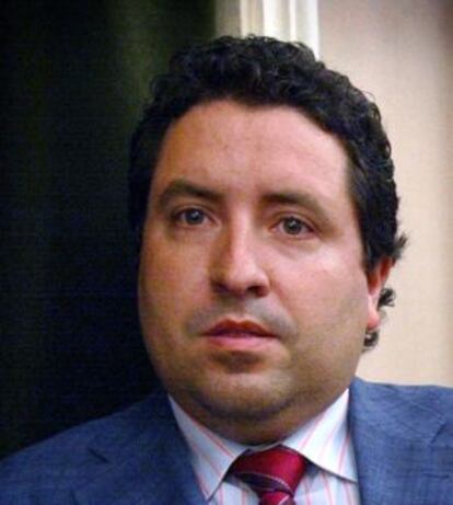 JAVIER MOLINER. Presidente de la Diputación de Castellón acaba de bajarse el salario un 25%. Ahora cobra 66.000 euros, antes cobraba 87.650 al año.