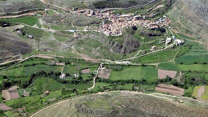 Vista aérea del cerro donde se hallaba el castro celtibérico de Aratis, en Zaragoza.