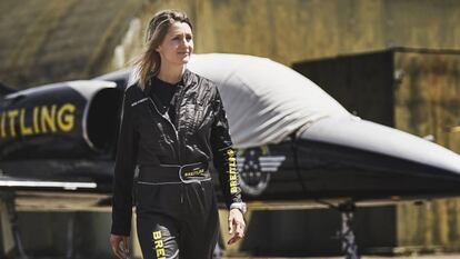 Aude Lemordant, piloto de acrobacias de Breitling y piloto comercial de AirFrance