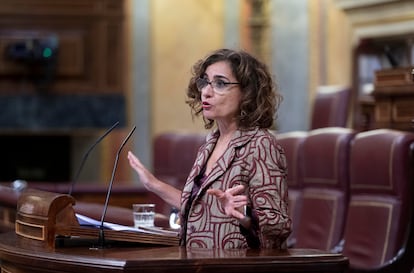 La ministra de Hacienda y Función Pública, María Jesús Montero, este martes en el debate de los Presupuestos en el Congreso.