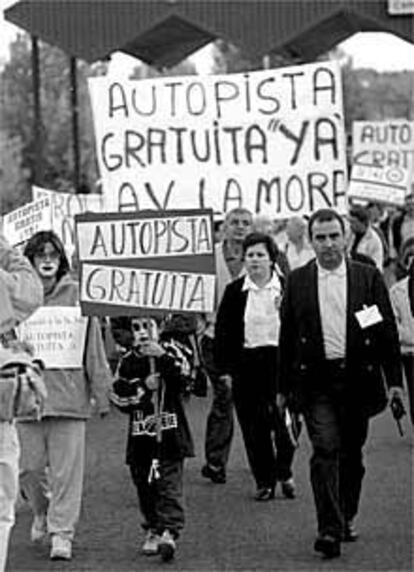 Una manifestación contra los peajes en Tarragona.