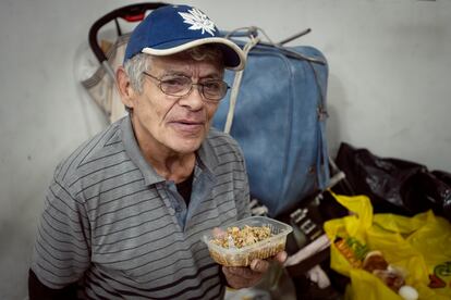 Jorge, que pasó la noche del 2 de junio al interior de un banco.