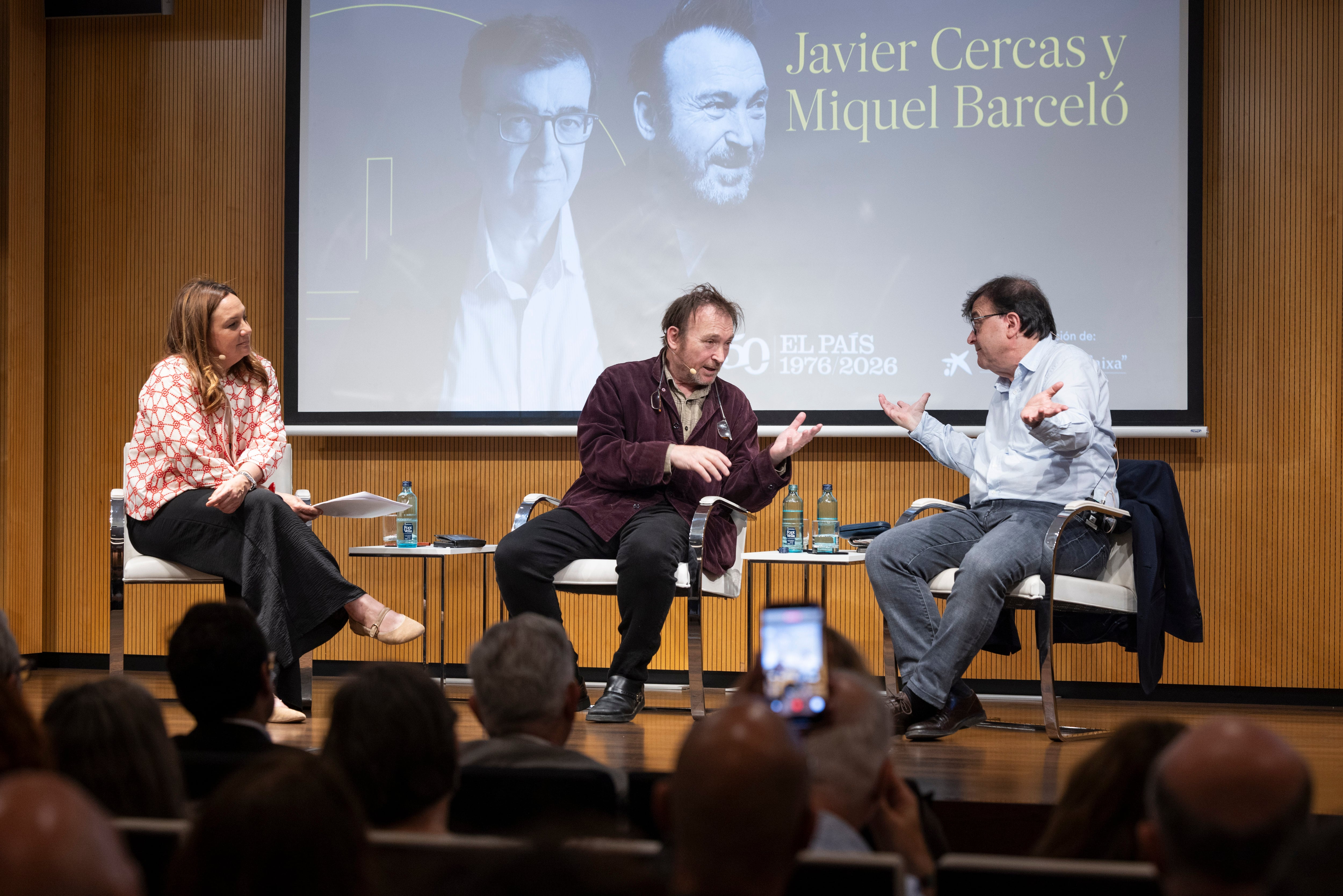 Conversación entre Javier Cercas y Miquel Barceló sobre el instante decisivo que vivimos: “Cuando alguien me dice que no le gusta leer, le doy el pésame”