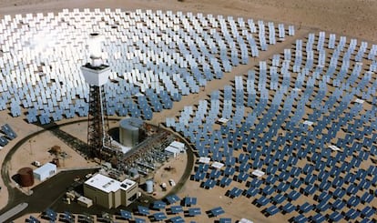 Central termosolar en el desierto de Mojave, en California.