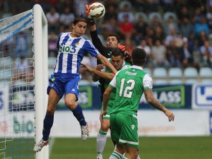 El portero del Betis, Adán, en un momento del partido ante el Ponferradina.