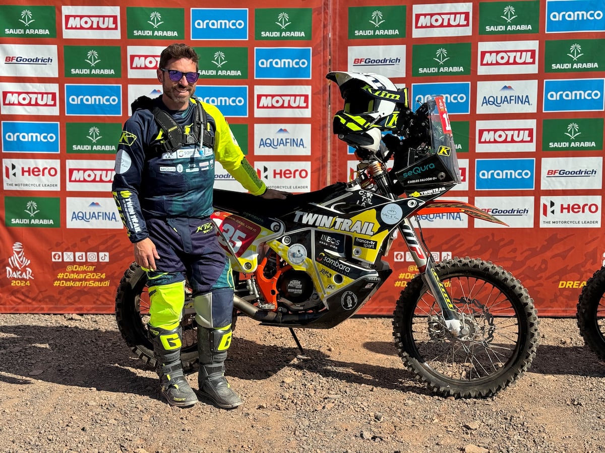 Muere el piloto amateur Carles Falcón a consecuencia de su caída en la segunda etapa del Dakar