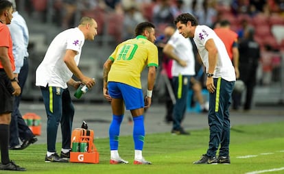 Neymar, durante el partido entre Brasil y Nigeria.