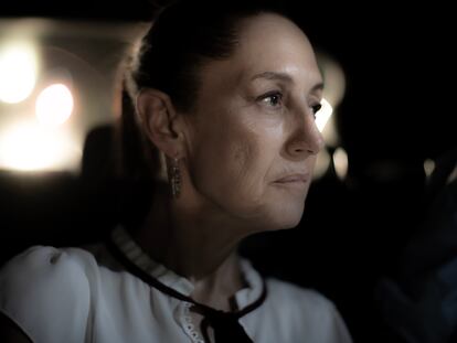 Claudia Sheinbaum, durante su recorrido en auto en Guadalajara (Jalisco), este martes.