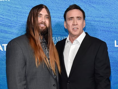 Christina Fulton demanda a su hijo