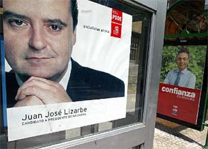 Carteles electorales del PSN y UPN en la pasada campaña electoral.