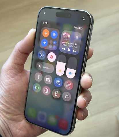 Uso de la interfaz de usuario en iOS 26 beta 3