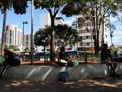 Un hombre que ha perdido su empleo por la crisis del coronavirus, a finales de julio en São Paulo.