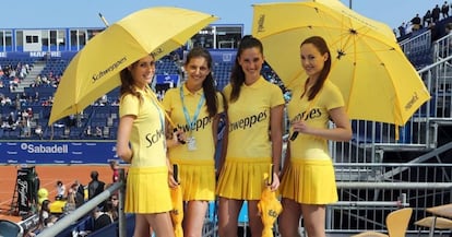 Hostesses durant l'últim trofeu de tennis Comte de Godó.