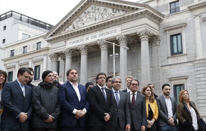 Autoritats i pol&iacute;tics davant del Congr&eacute;s dels Diputats.