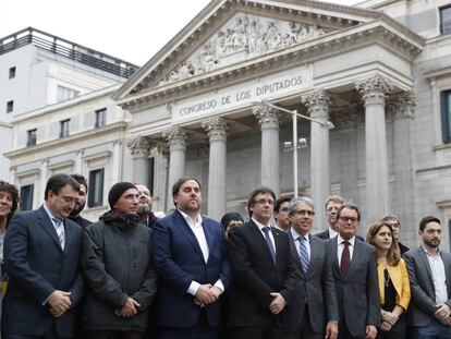 Autoritats i pol&iacute;tics davant del Congr&eacute;s dels Diputats.